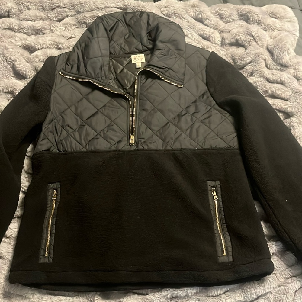 Como Vintage Quarter Zip, Black & Gold. Worn once. Excellent condition. Size L.